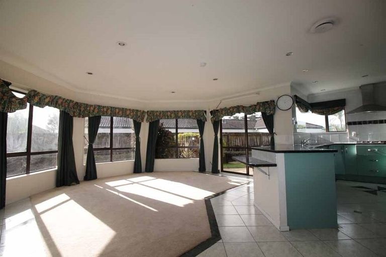 Photo of property in 1 Beragh Place, East Tamaki, Auckland, 2016