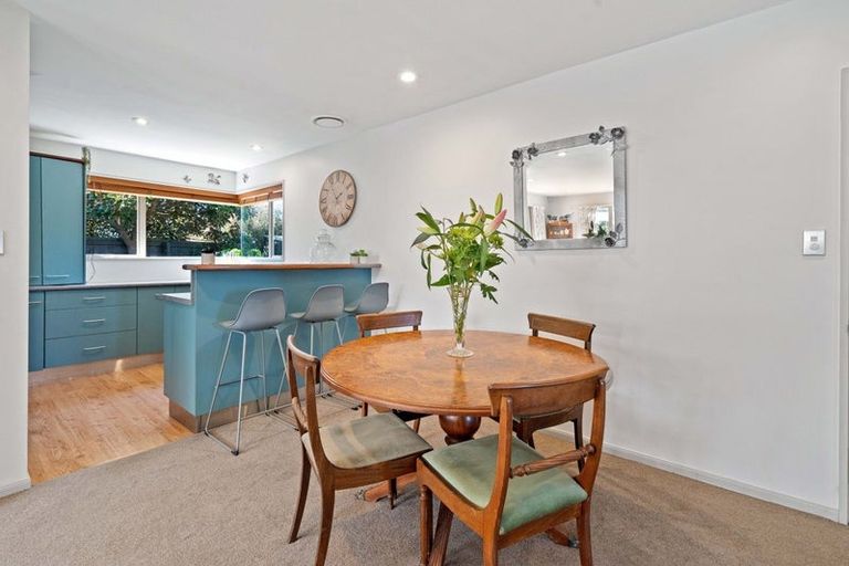 Photo of property in 1 Edgewater Lane, Halswell, Christchurch, 8025