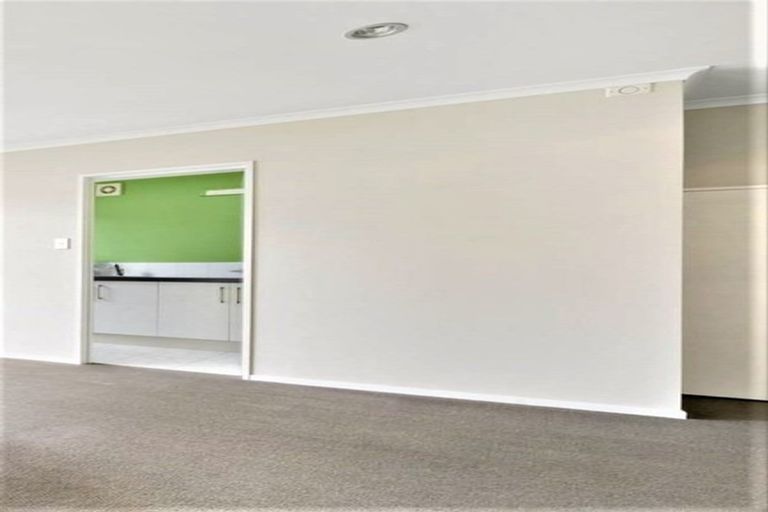 Photo of property in 63 Bruce Pulman Drive, Takanini, 2112