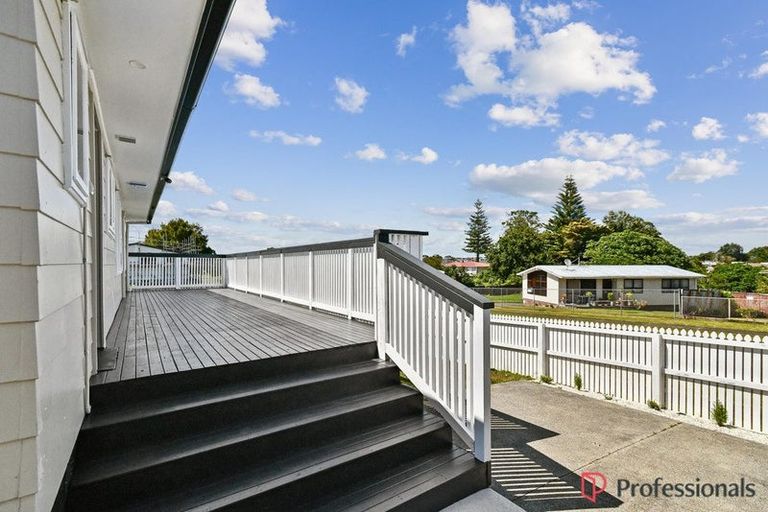 Photo of property in 31 Ilford Crescent, Mangere, Auckland, 2022