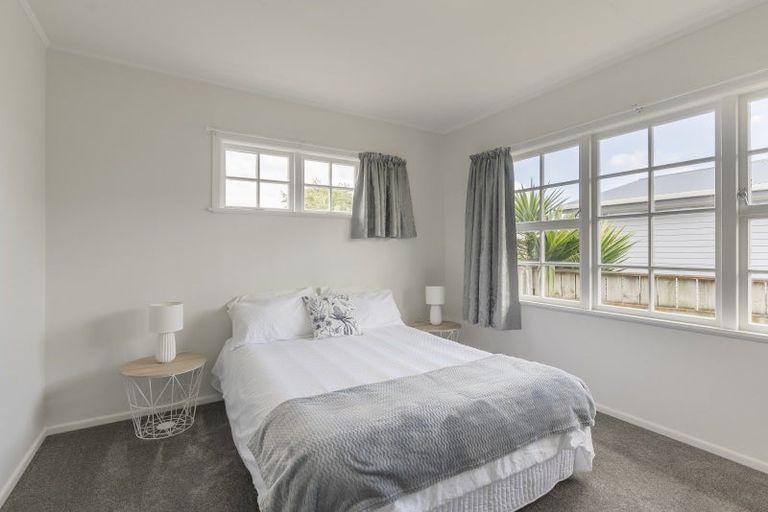 Photo of property in 44 Walton Road, Paraparaumu Beach, Paraparaumu, 5032