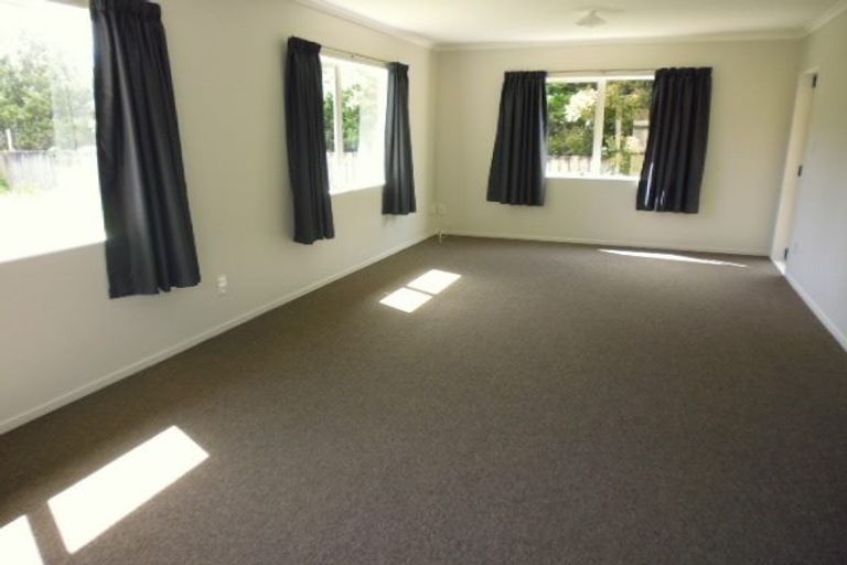 Photo of property in 18 Oakleigh Avenue, Takanini, 2112