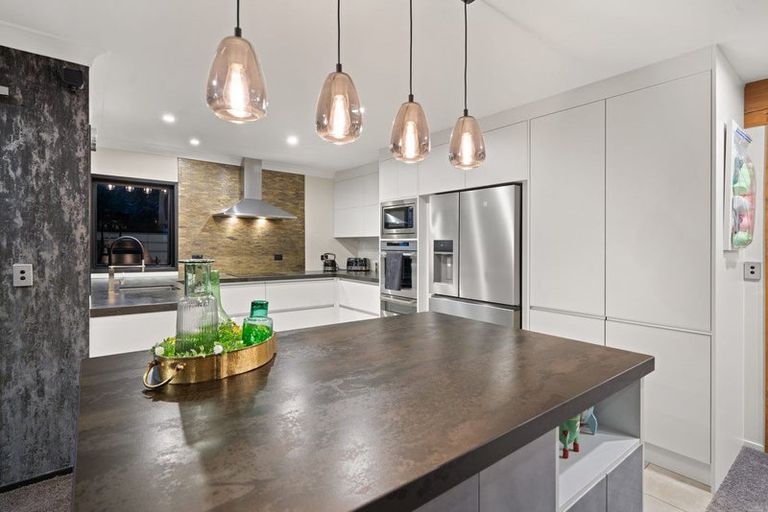 Photo of property in 72 Kennedy Road, Pyes Pa, Tauranga, 3112