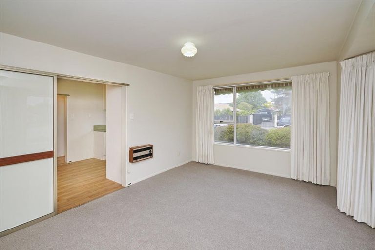 Photo of property in 1 Fernbrook Place, Mairehau, Christchurch, 8013