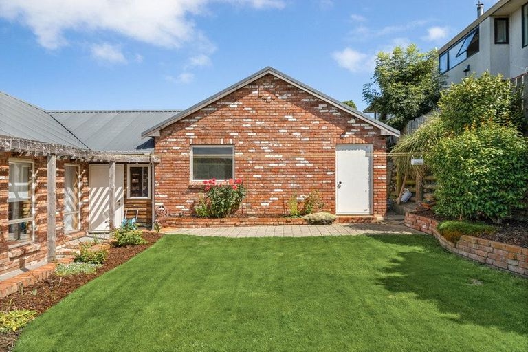 Photo of property in 19 Argyle Street, Mornington, Dunedin, 9011