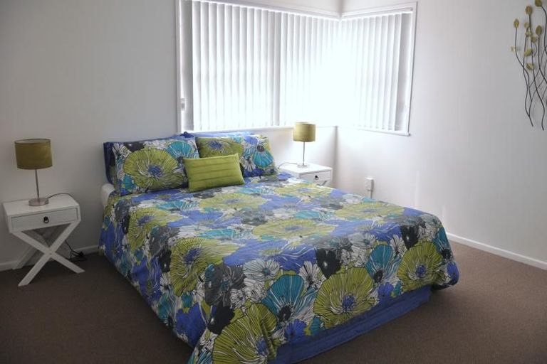 Photo of property in 52 Hobart Crescent, Wattle Downs, Auckland, 2103