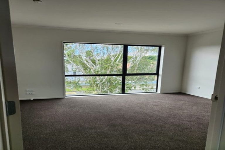 Photo of property in 2/16 Russell Road, Manurewa, Auckland, 2102