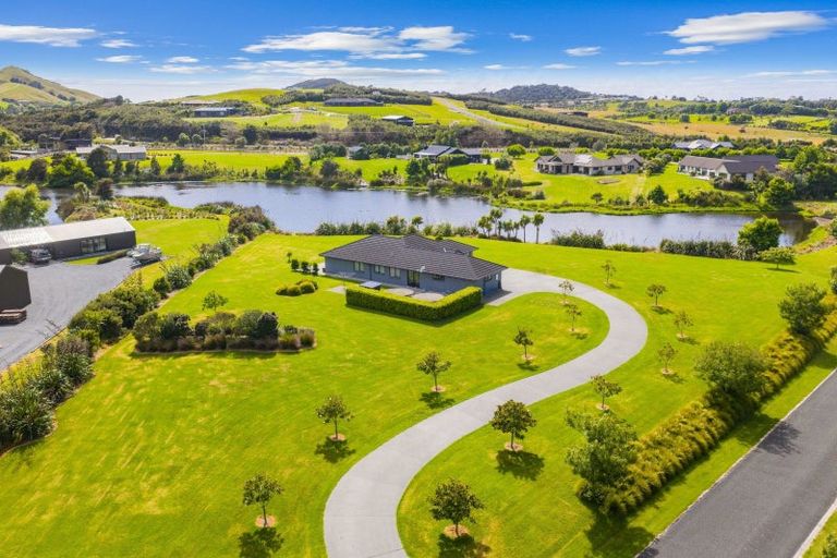 Photo of property in 32 Robert Hastie Drive, Mangawhai, 0573
