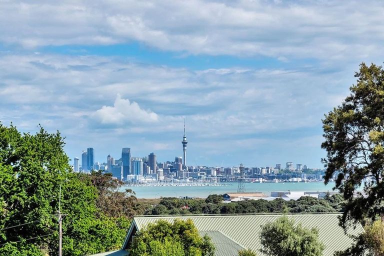 Photo of property in Frank Sargeson Apts, 101/80 Anzac Street, Takapuna, Auckland, 0622