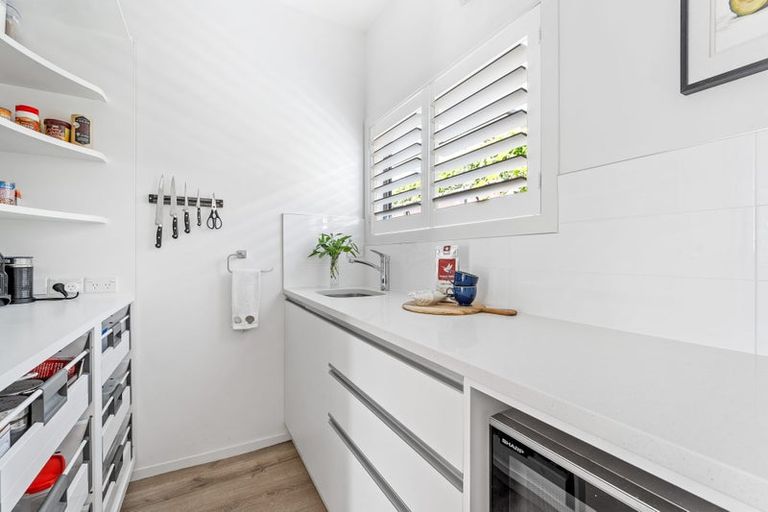 Photo of property in 32 Kahurangi Place, Snells Beach, 0920