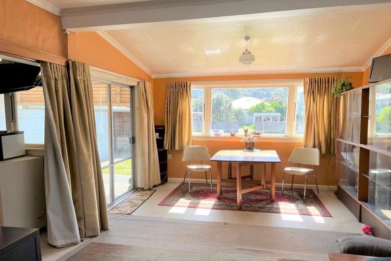 Photo of property in 47 Nelson Quay, Cobden, Greymouth, 7802