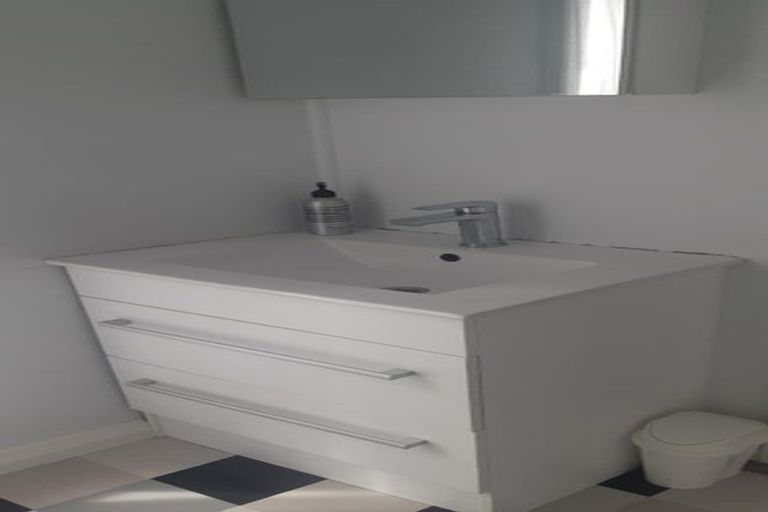 Photo of property in 390-392 Jackson Street, Petone, Lower Hutt, 5012