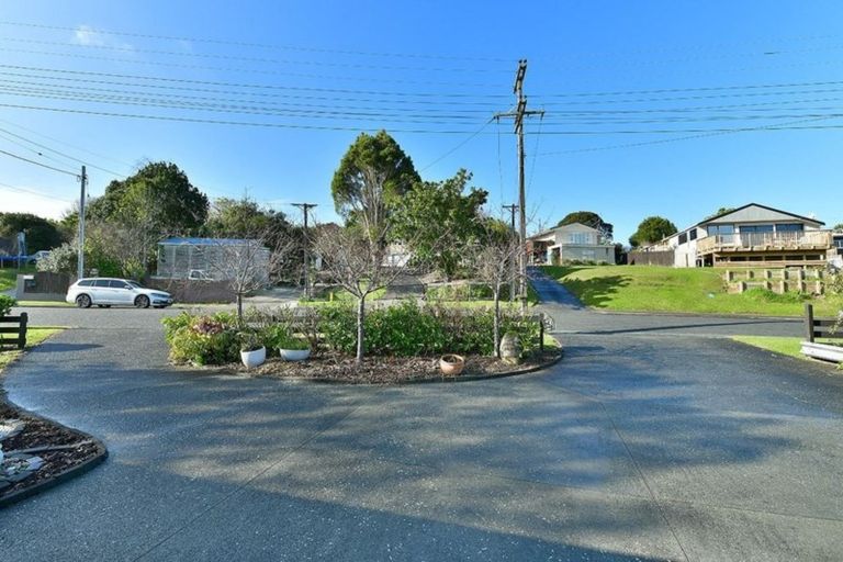 Photo of property in 14 Foster Crescent, Snells Beach, 0920