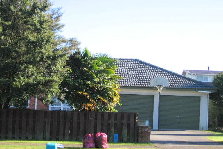 Photo of property in 108 Clevedon Road, Papakura, 2110