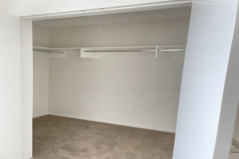 Photo of property in 17 Whimbrel Road, Flat Bush, Auckland, 2019