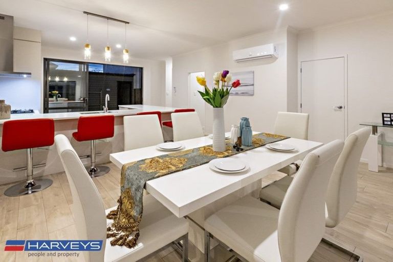 Photo of property in 6 Rere Close, Takanini, 2112