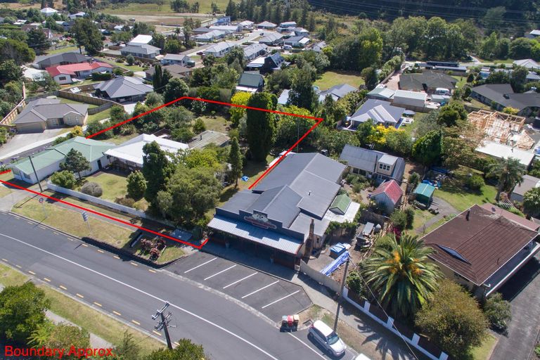 Photo of property in 18 School Road, Riverhead, 0820