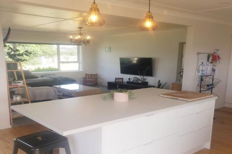 Photo of property in 1137 Devon Road, Bell Block, New Plymouth, 4373
