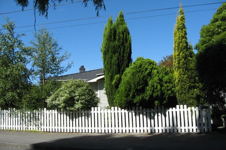 Photo of property in 119 Fifield Terrace, Opawa, Christchurch, 8023