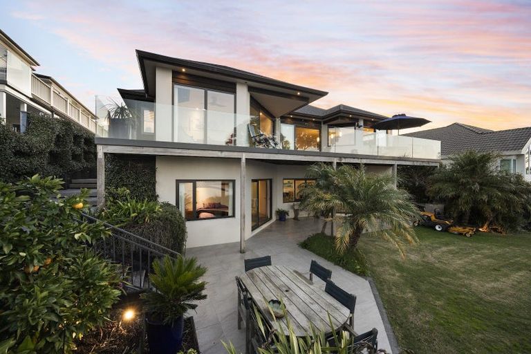 Photo of property in 93 Tiri Road, Tindalls Beach, Whangaparaoa, 0930
