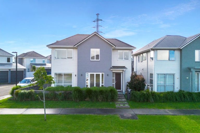 Photo of property in 10 Kauri Heart Avenue, Takanini, 2112