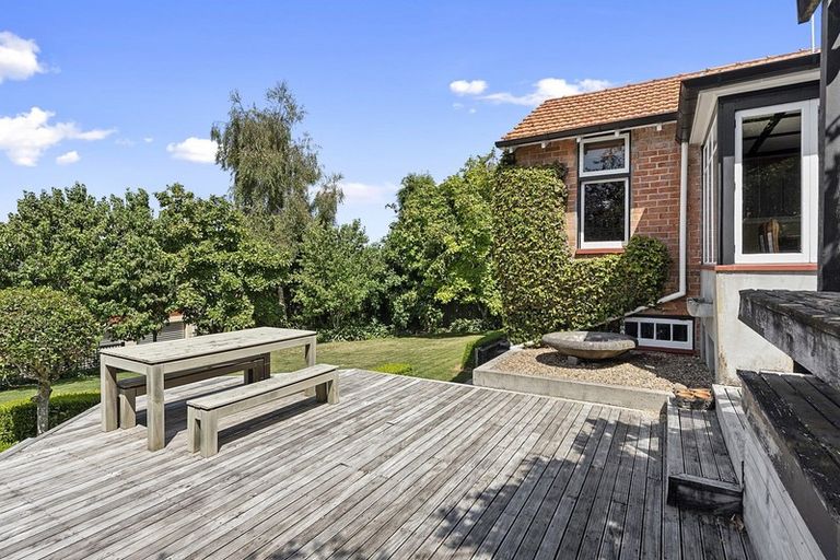 Photo of property in 48 Hillcrest Road, Hillcrest, Hamilton, 3216