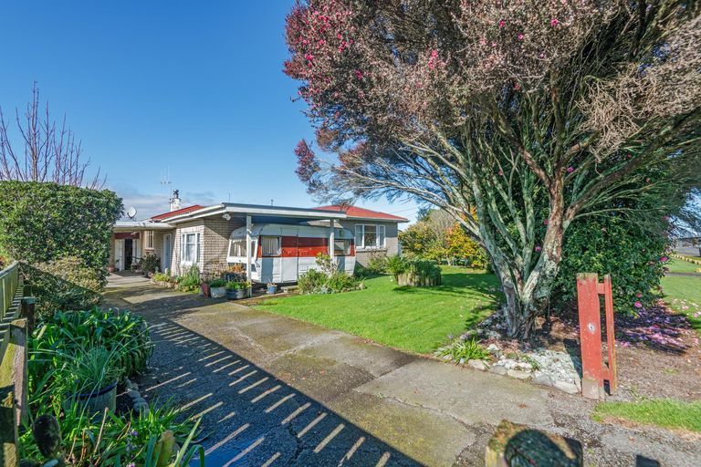 Photo of property in 12 Lawton Road, Newbury, Feilding, 4775