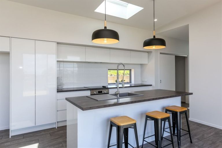 Photo of property in 3 Hinz Lane, Bell Block, New Plymouth, 4312