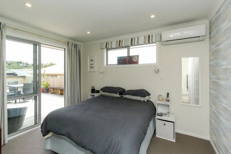 Photo of property in 2 Rayner Way, Glen Avon, New Plymouth, 4312