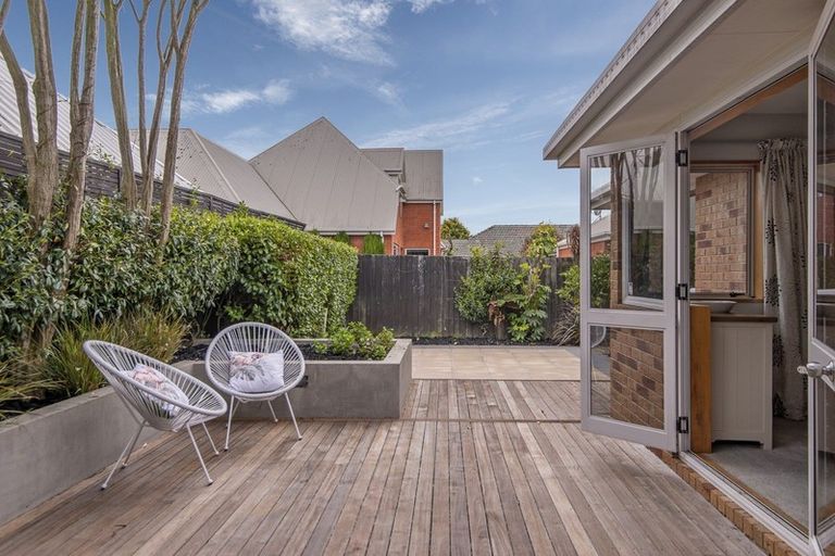 Photo of property in 139b Avonhead Road, Avonhead, Christchurch, 8042