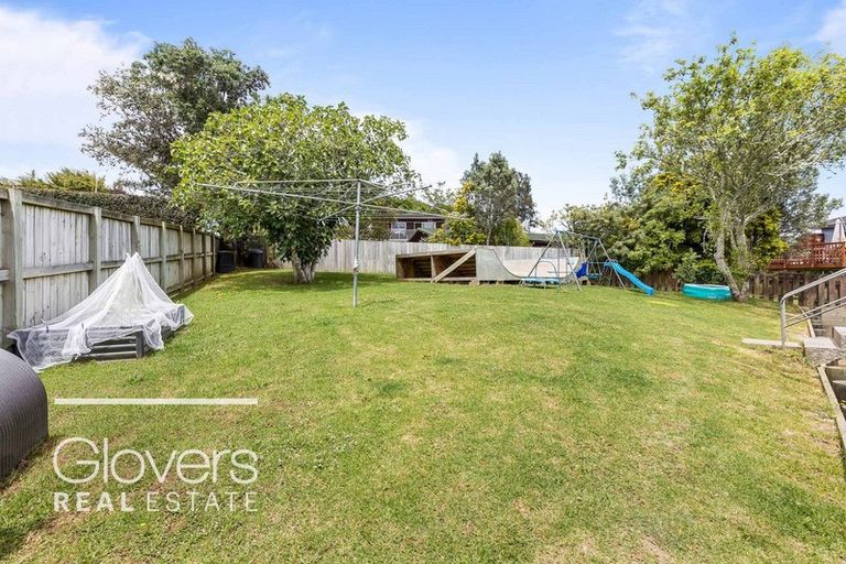 Photo of property in 10 Seabar Place, Glen Eden, Auckland, 0602