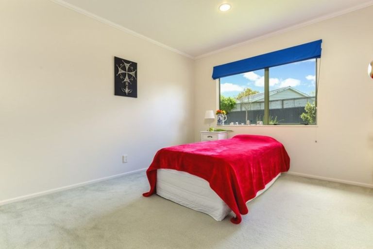 Photo of property in 32 Caroline Crescent, Highbury, Palmerston North, 4412