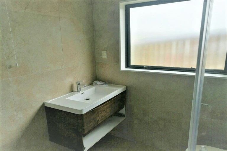 Photo of property in 39 Cavalli Road, Long Bay, Auckland, 0630