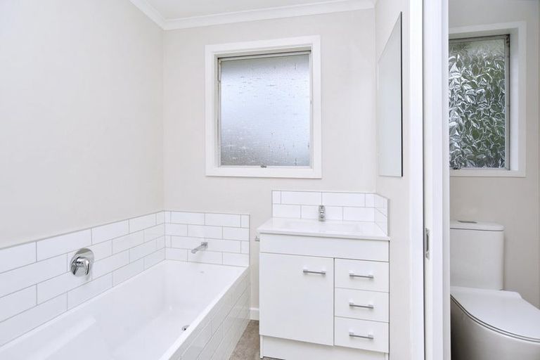 Photo of property in 2 Bowie Drive, Woodend, 7610