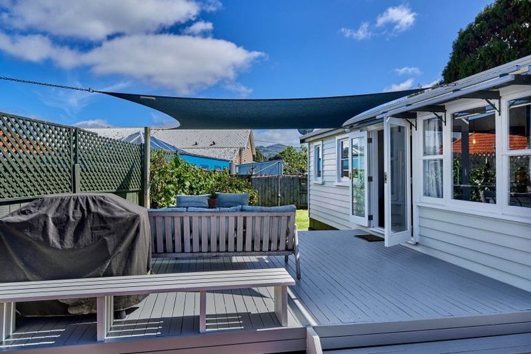 Photo of property in 6 York Street, Moera, Lower Hutt, 5010