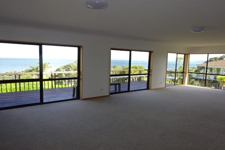 Photo of property in 886 Whangaparaoa Road, Manly, Whangaparaoa, 0930