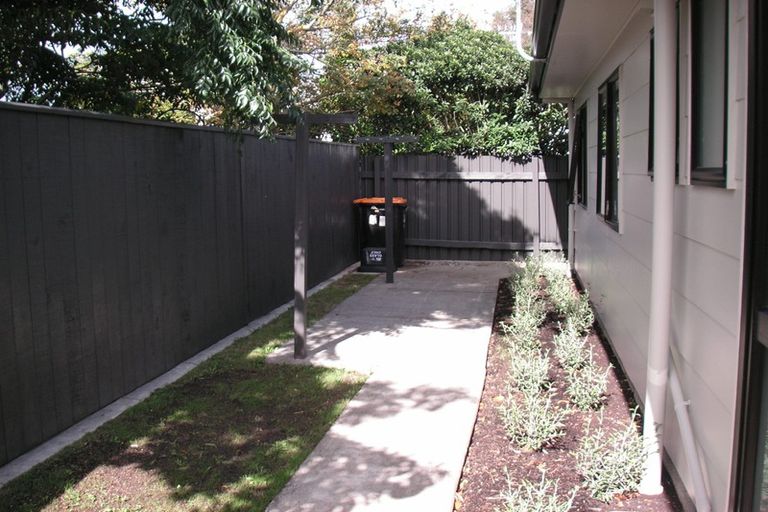 Photo of property in 27 Ihle Street, Terrace End, Palmerston North, 4410