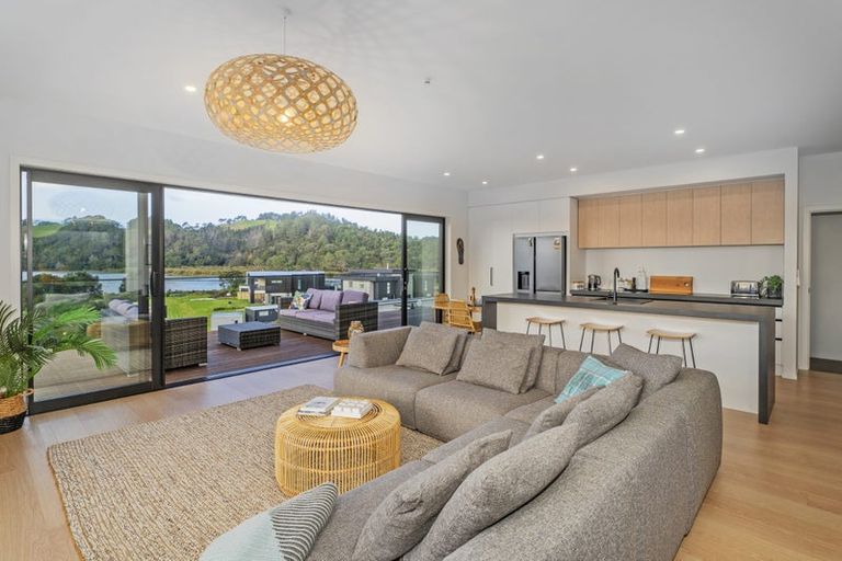 Photo of property in 6 Joyce Harsant Place, Cooks Beach, 3591