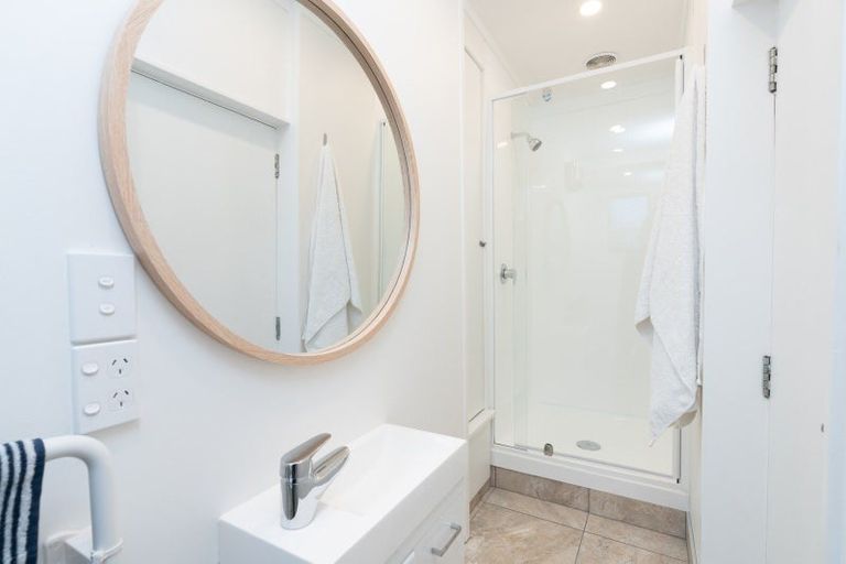 Photo of property in 72 Severn Street, Island Bay, Wellington, 6023