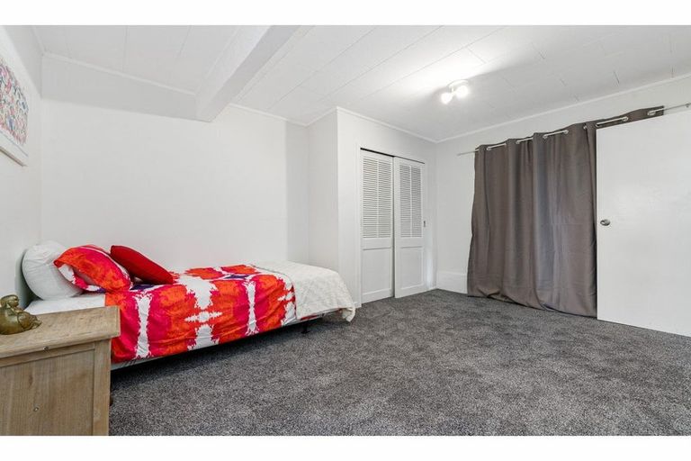 Photo of property in 673 Huia Road, Parau, Auckland, 0604