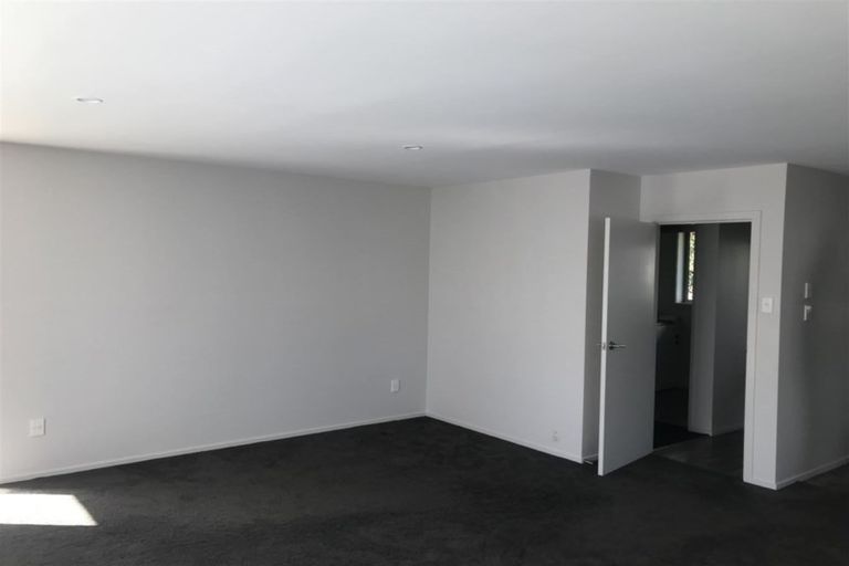 Photo of property in 2/145 Grahams Road, Burnside, Christchurch, 8053