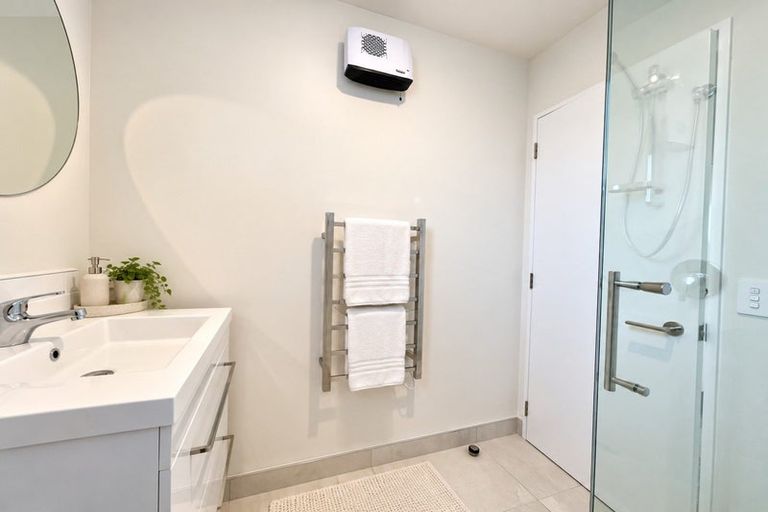 Photo of property in 2/387 Armagh Street, Linwood, Christchurch, 8011