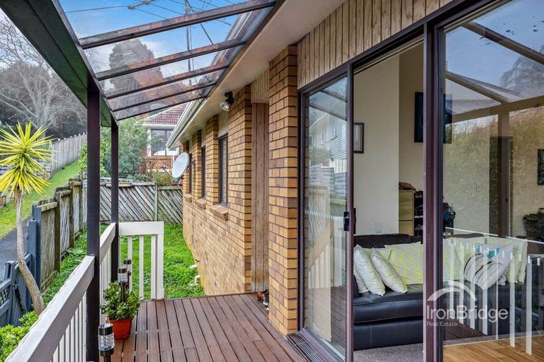 Photo of property in 2/45 Merriefield Avenue, Forrest Hill, Auckland, 0620