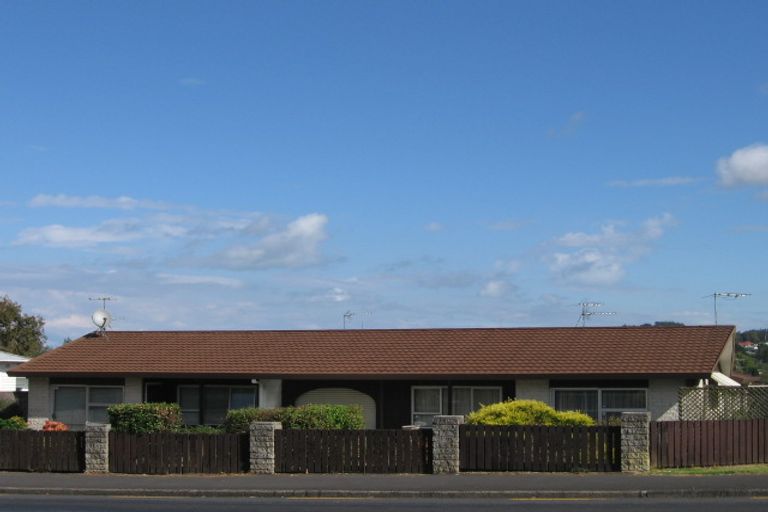 Photo of property in 1/3248 Great North Road, New Lynn, Auckland, 0600