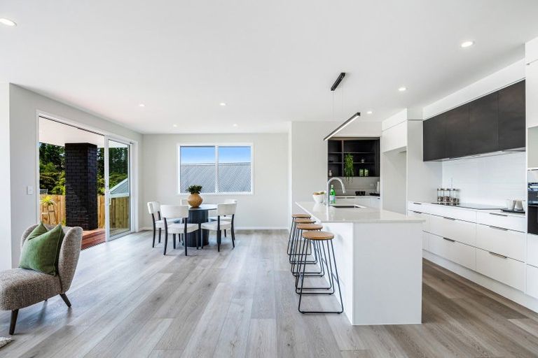 Photo of property in 95 Glenvar Ridge Road, Long Bay, Auckland, 0630