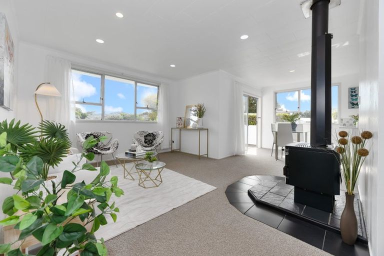 Photo of property in 23 Mandarin Place, Half Moon Bay, Auckland, 2012