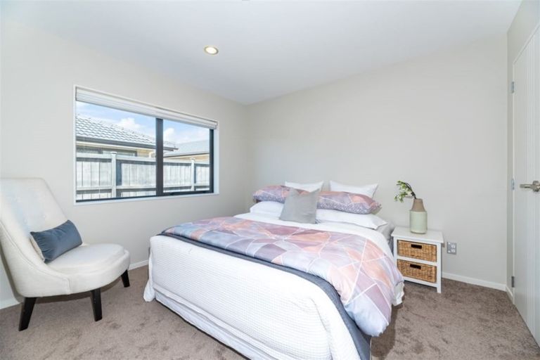 Photo of property in 7 Kahika Grove, Huapai, Kumeu, 0810