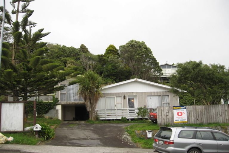 Photo of property in 95b Stewart Drive, Newlands, Wellington, 6037
