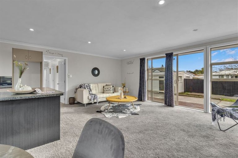 Photo of property in 10a Gregory Avenue, Islington, Christchurch, 8042