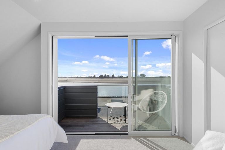 Photo of property in 1/19 Beachville Road, Redcliffs, Christchurch, 8081